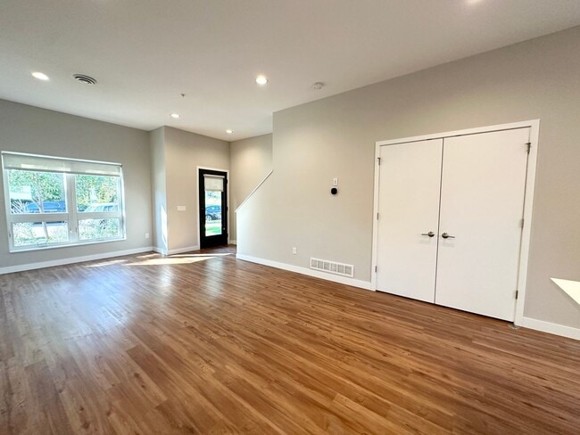 Photo - ONE MONTH FREE ON 12-MONTH LEASE!