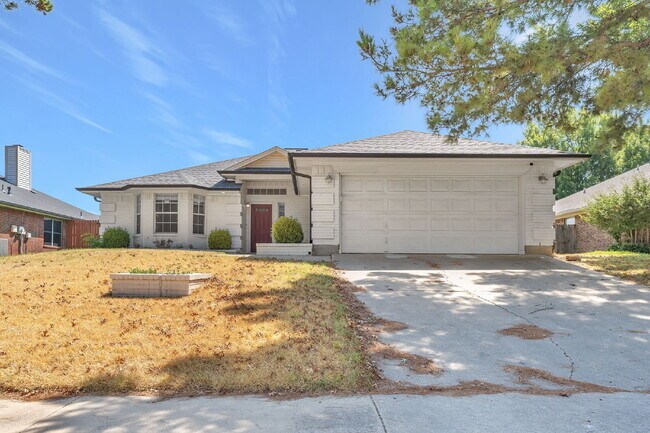 Photo - 691 Montana Ct N