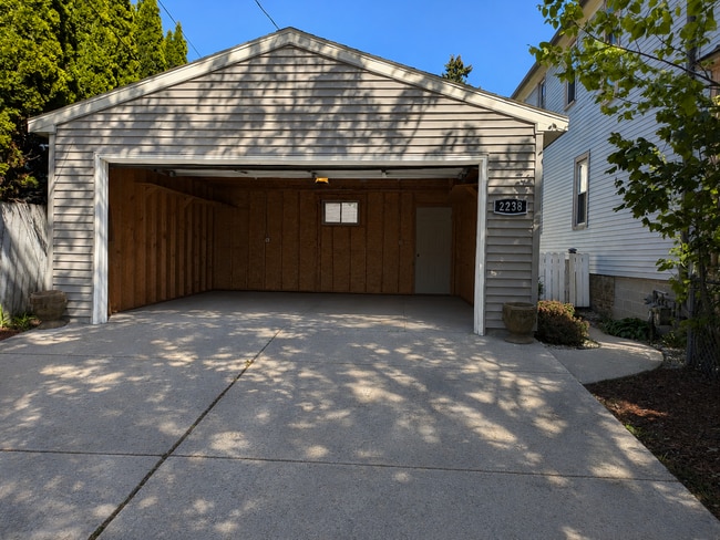 Photo - 2238 N Booth St