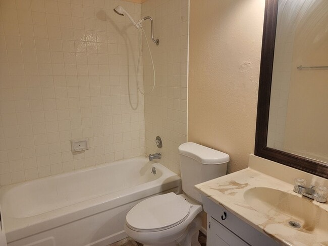 1773 E Harmon Ave Unit 3