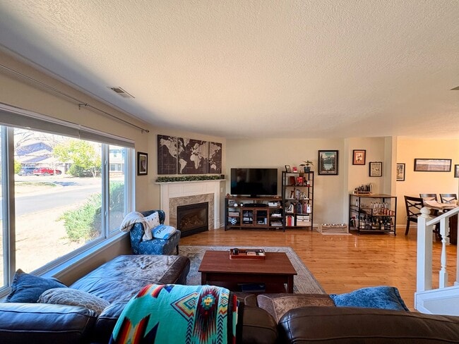 Photo - 5226 Estes Cir