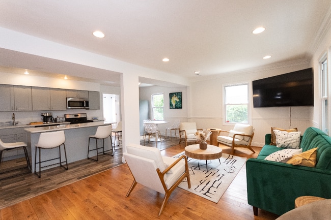 Photo - 1012 East-West Hwy