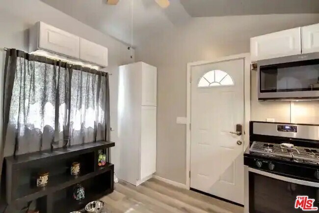 Photo - 39219 Cedar Dell Rd