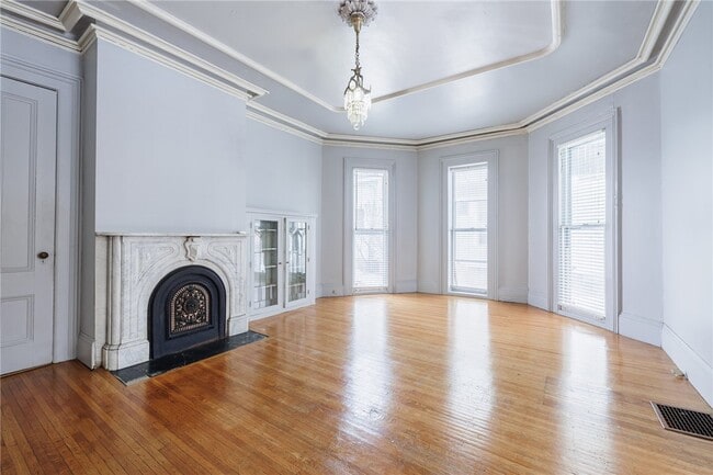 Photo - 18 Vick Park B