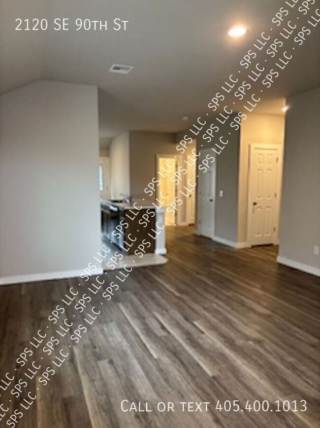 Photo - 2120 SE 90th St