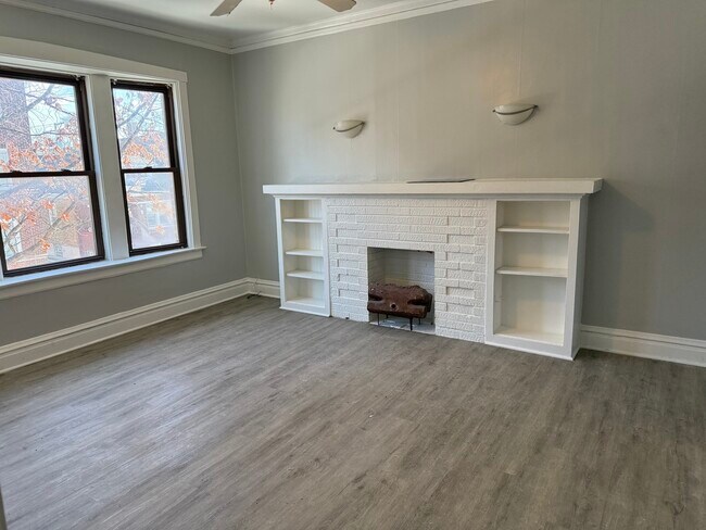 Photo - 2537 W 63rd St