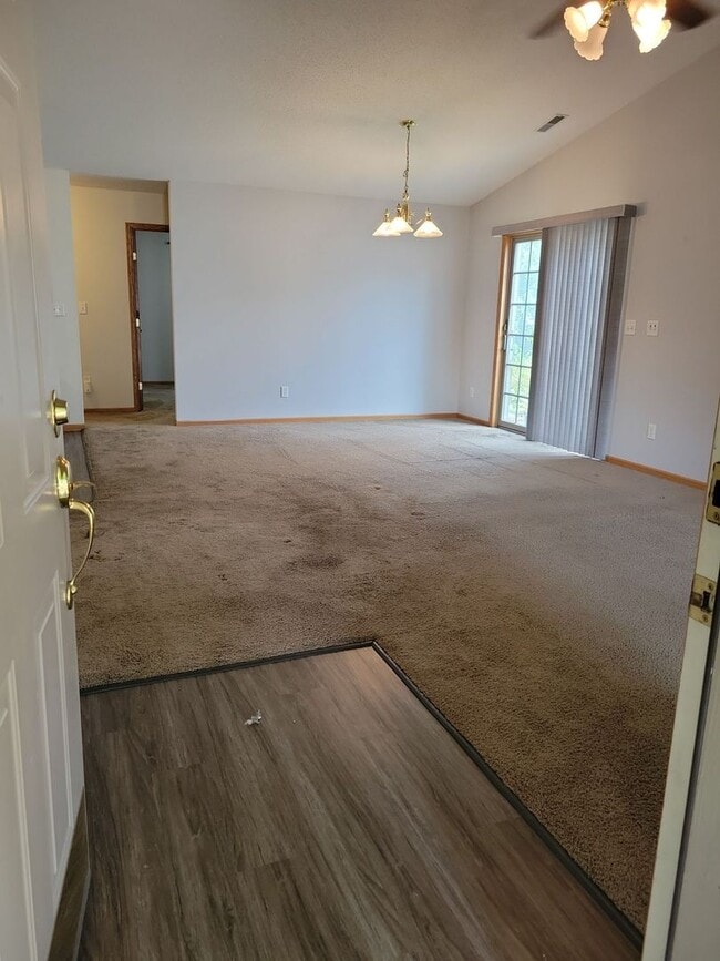 Photo - 2209 Cattail Way