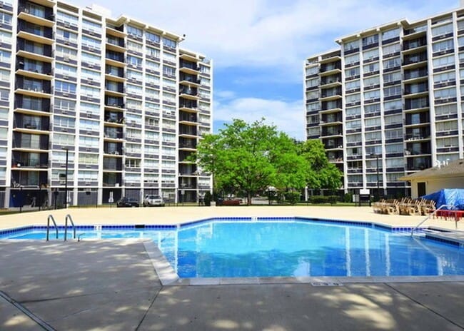 Building Photo - 8801 W Golf Rd Unit 8A
