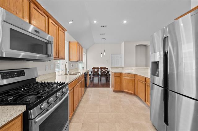 3205 Hamlett Ln