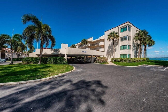 5505 PUERTA DEL SOL Blvd Unit 325