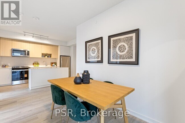 Photo - 4365 Bloor St W Unité 525