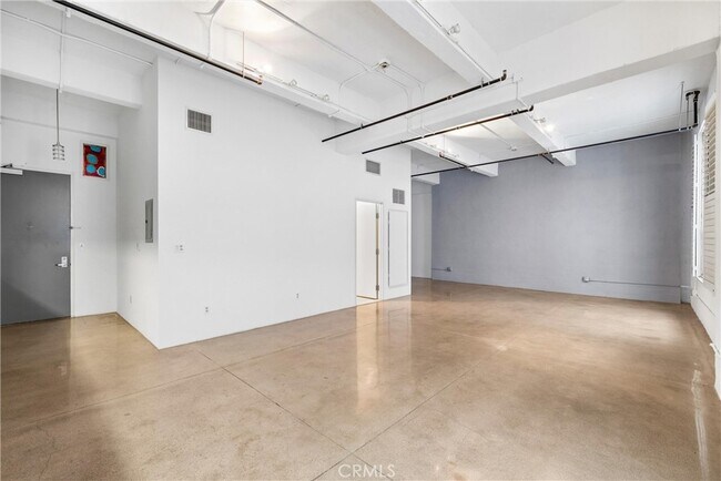 Photo - 738 S Los Angeles St Unidad 507