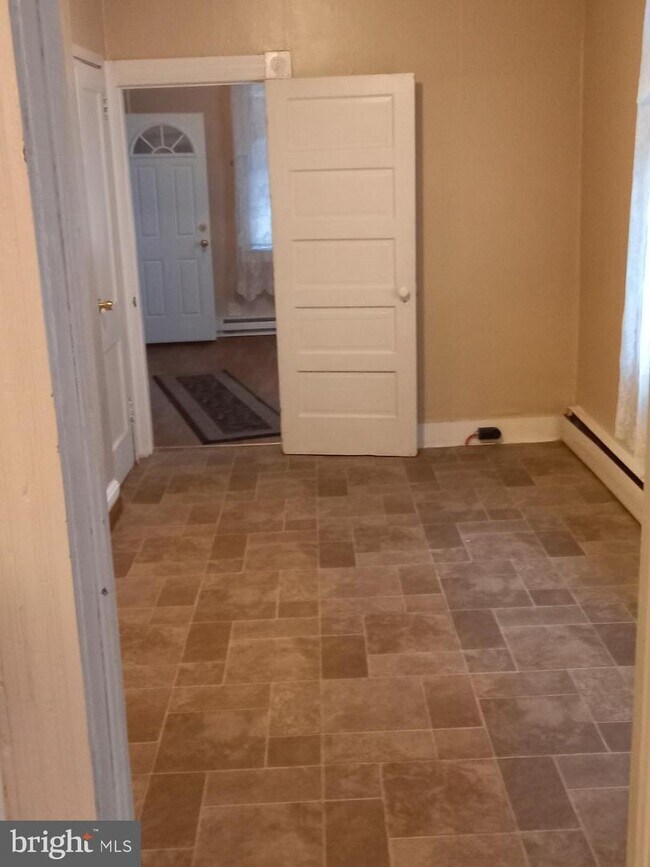 Photo - 7356 Geise Ave