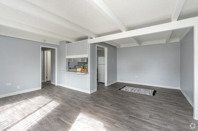 1BR, 1BA - 729SF - Living Room