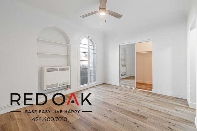 Building Photo - 247 S Alexandria Ave Unit 101