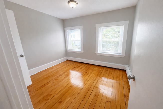 Photo - 270 Bowdoin St Unit 3