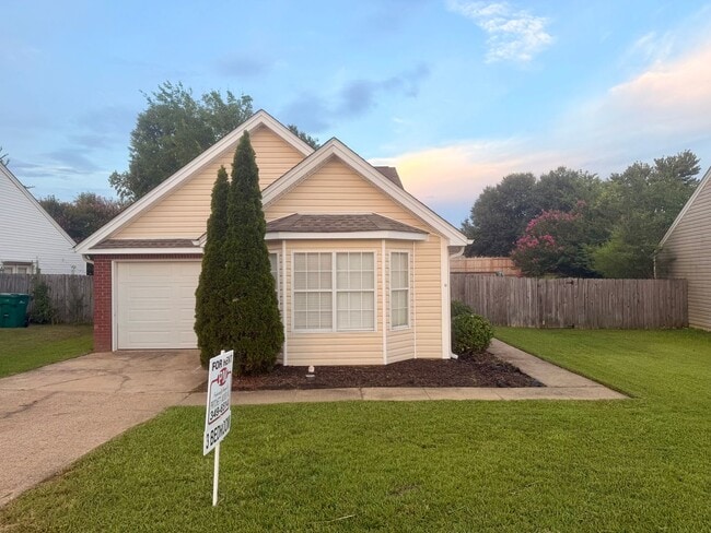 Building Photo - 8617 Inverness Dr