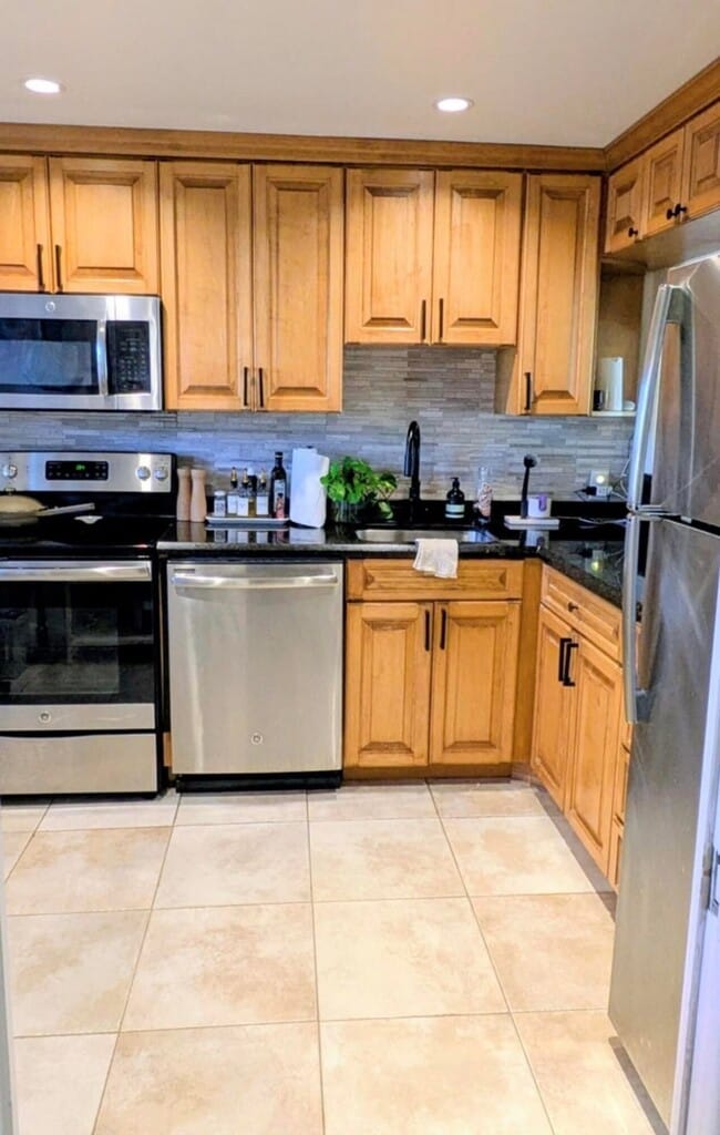 Photo - 3100 N Palm Aire Dr Unidad 107