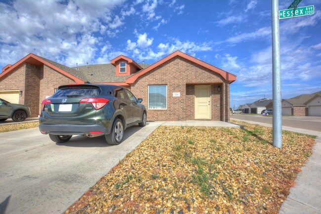 Photo - 1211 N Essex Ave Townhome