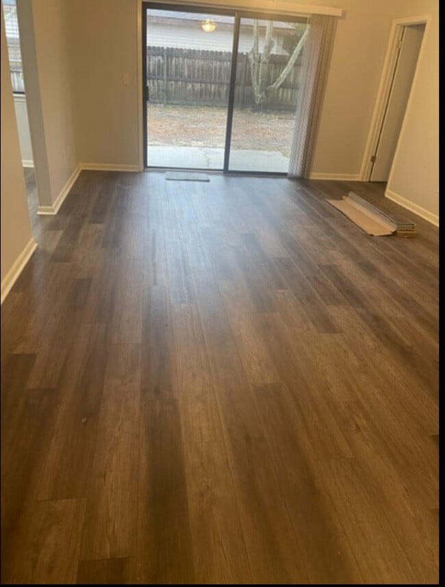 Photo - 2908 Alpine Pl