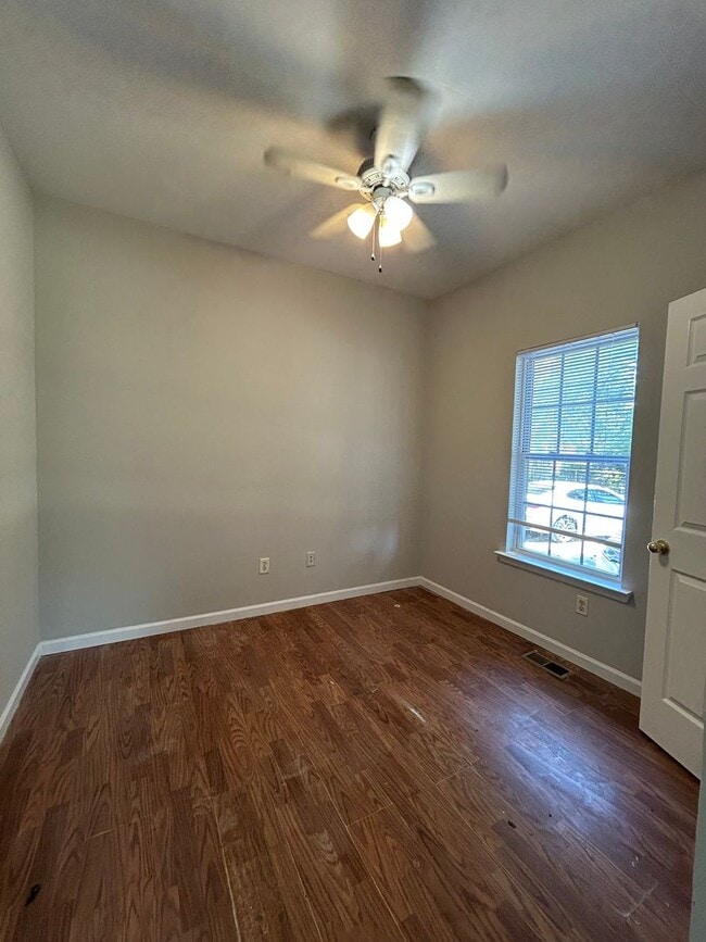 Photo - Cute 3 Bedroom, 2 Bath near Historic Downtown Wilmington - WHA Approved