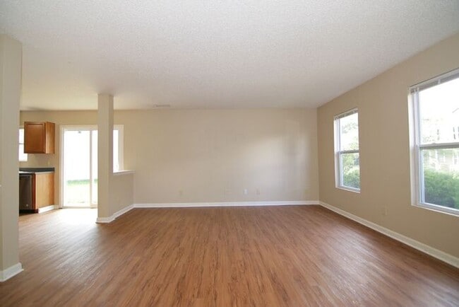 Photo - LOVELY 3 BEDROOM, 2.5 BATHROOM HOME IN DESIRABLE NOBLESVILLE!