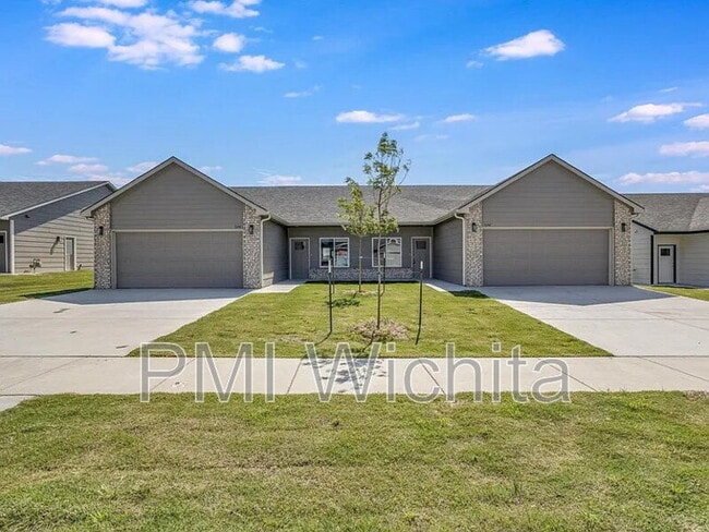 Building Photo - 5242 N Cypress Cir Rental