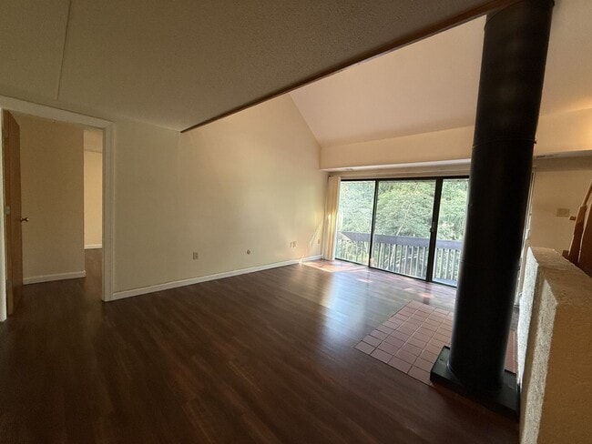 Photo - 801 Stratford Dr