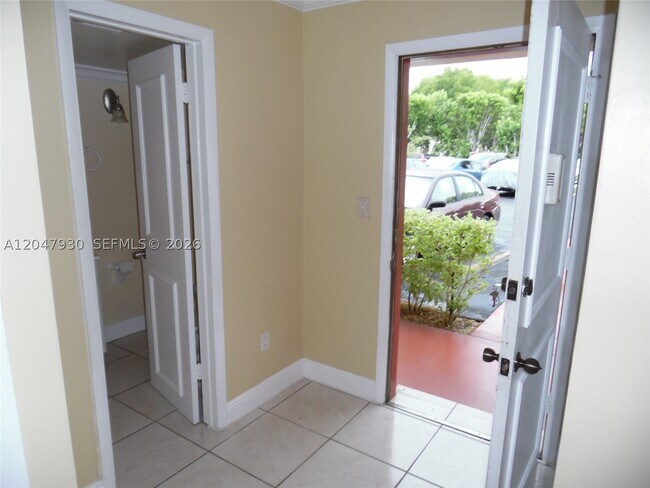 Photo - 1501 NE 191st St Unit C107