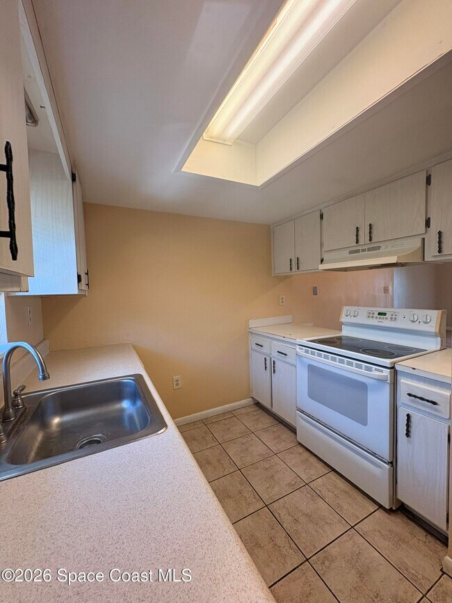 248 Berkshire Ln