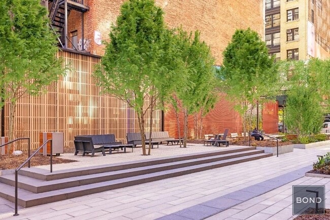 Building Photo - 776 Sixth Avenue Unit 36I Rental