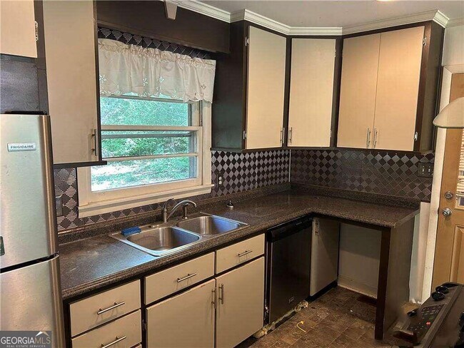 Photo - 150 Sherwood Dr