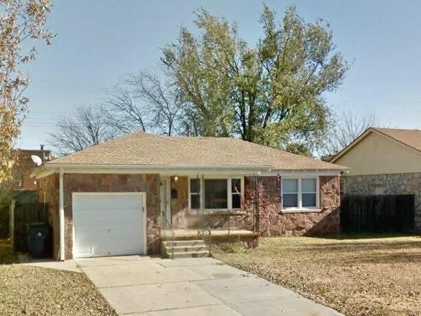 Photo - 1809 Oxford Way