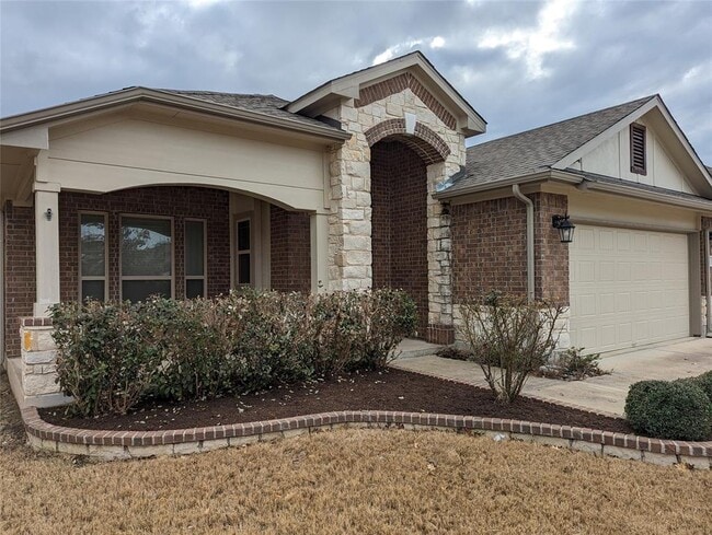 Photo - 313 Summer Pointe