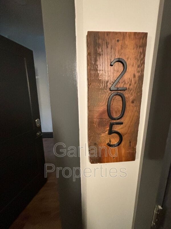 Building Photo - 73 W Main St Unit Apt 205