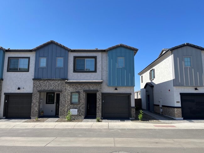 Building Photo - 2837 W Eagle Talon Trail