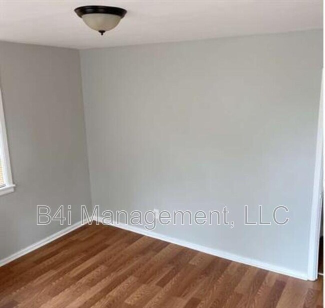 Photo - 159 Munson Dr