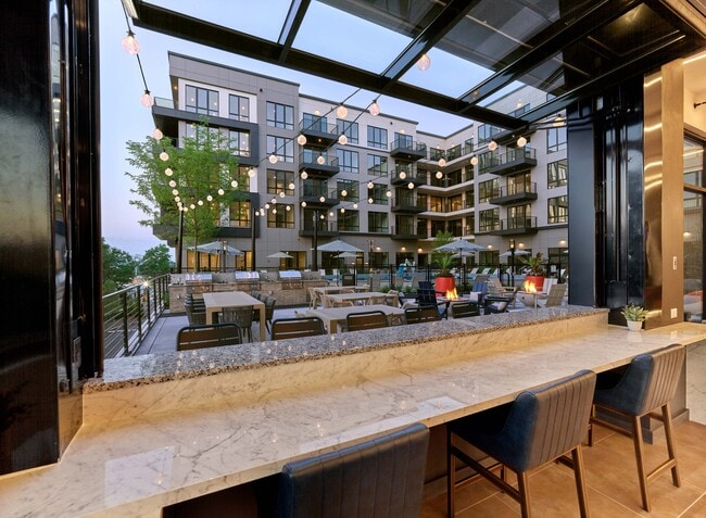 Photo - REV by Vermella