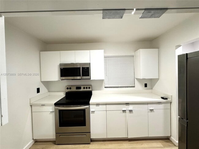 Photo - 888 NE 132nd St Unidad 206