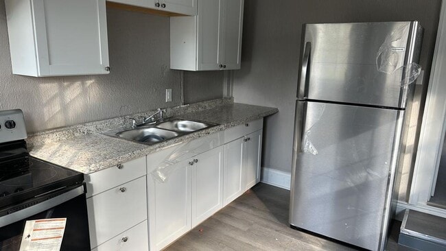 Photo - 202 S Maple St Unit B