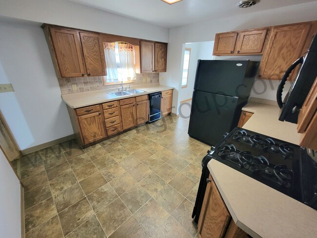 Finished Basement - Finished Basement House