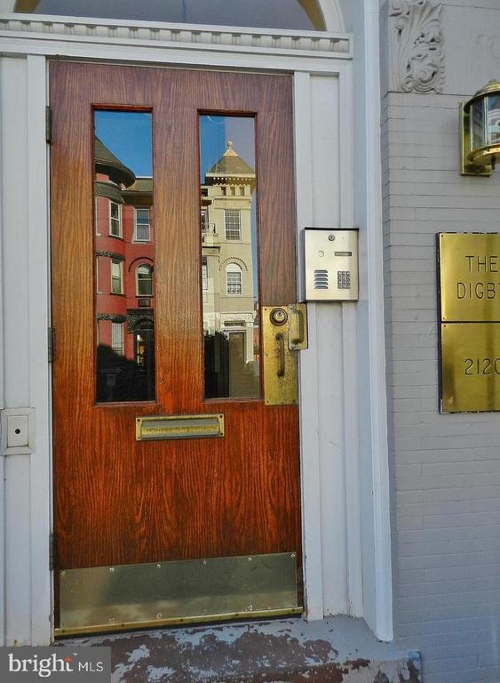 Photo - 2120 N St NW Unidad 101