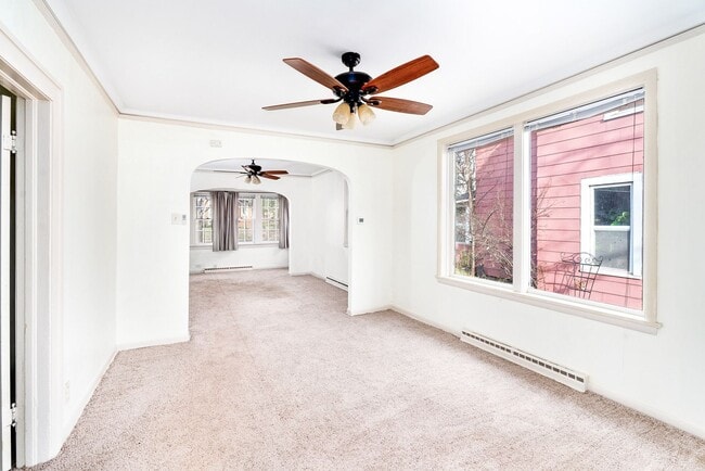 Photo - 5724 W 8th St