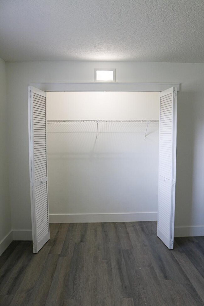 Photo - 2958 Bermuda Ave S