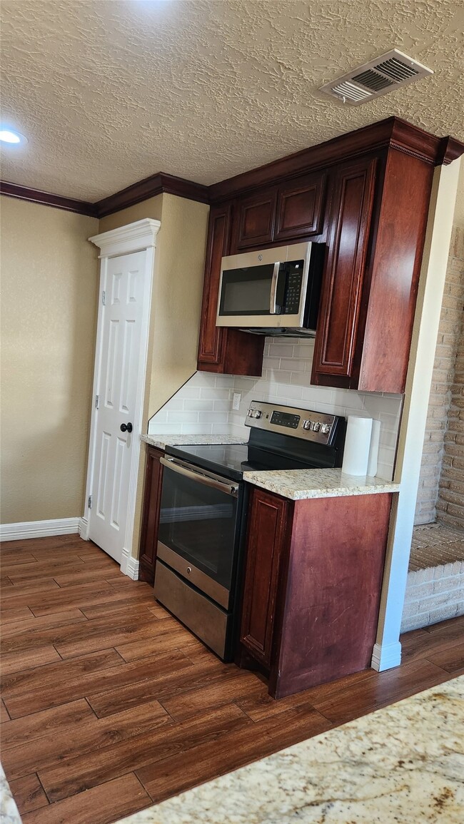 Photo - 20018 Bolton Bridge Ln