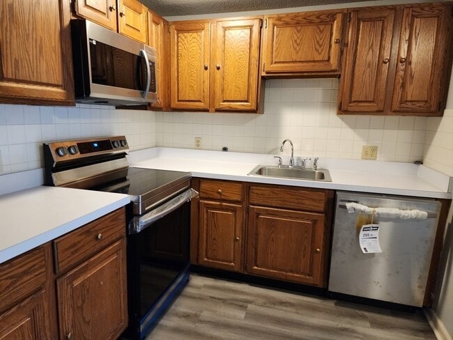Photo - 230 Chickering Rd Unidad 10