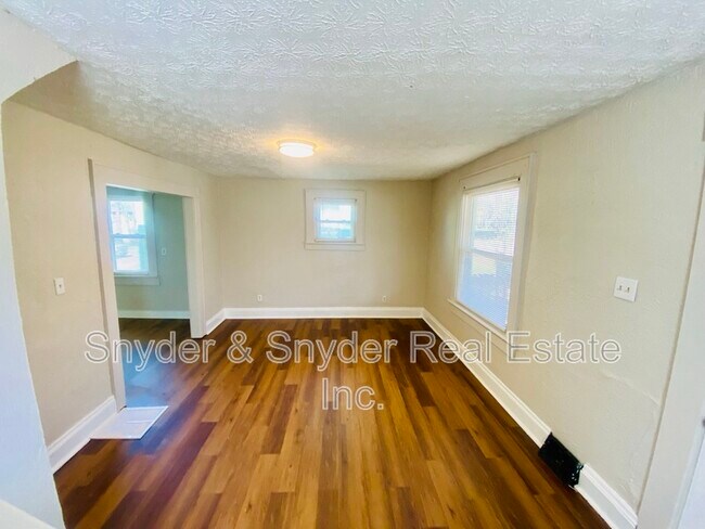 Photo - 748 Merton Ave