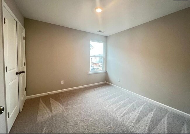 Photo - 140 Golden Eagle Pkwy