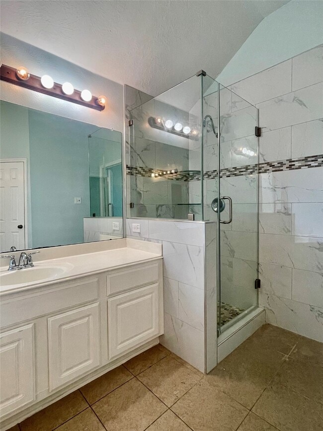 Building Photo - 8327 Whisper Point Dr