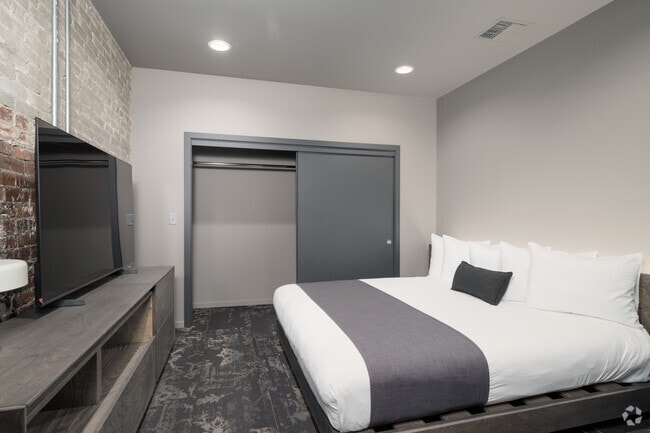2BR, 1BA - 1,270SF - Bedroom